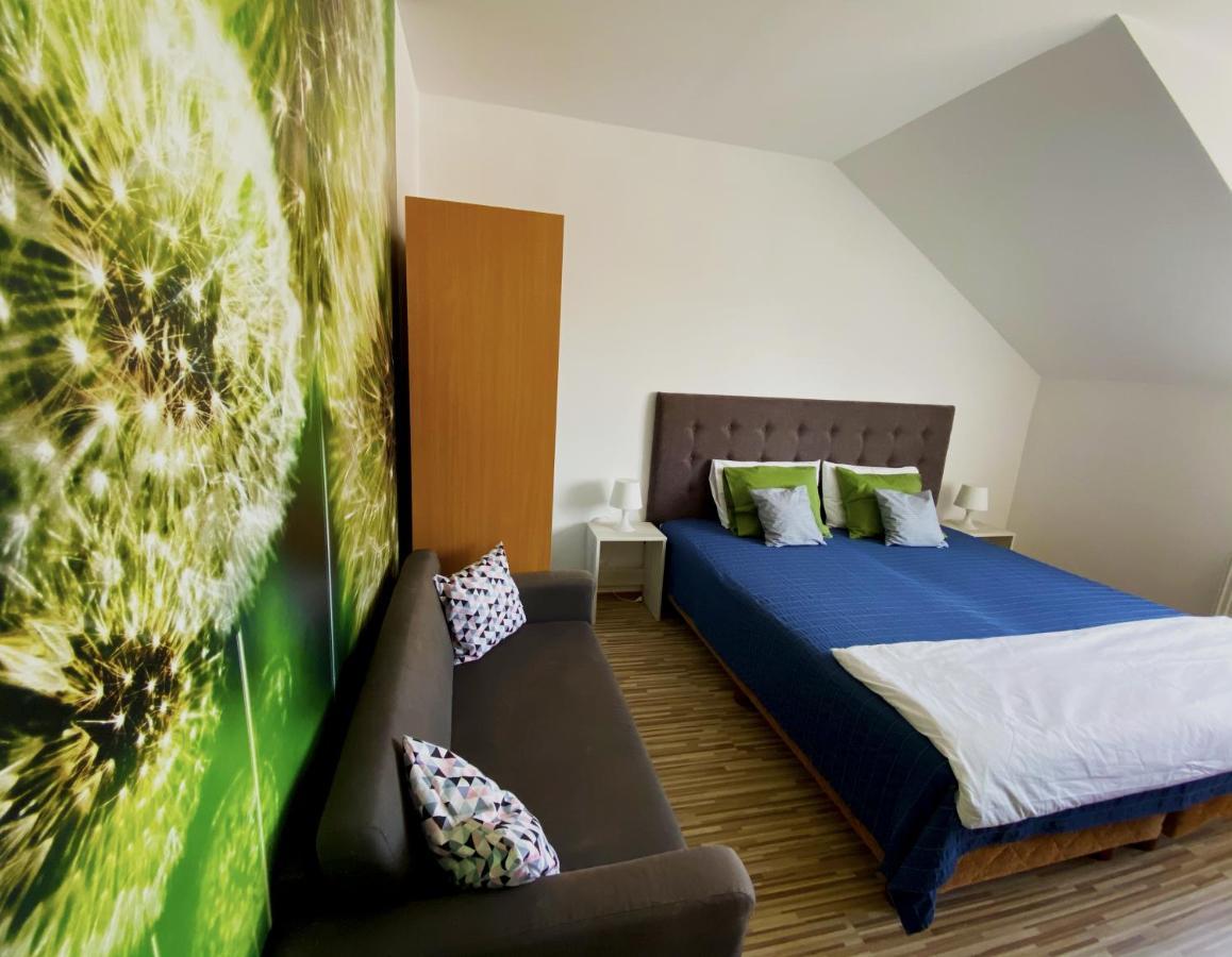 Bobita Apartman Sarvar Exterior photo